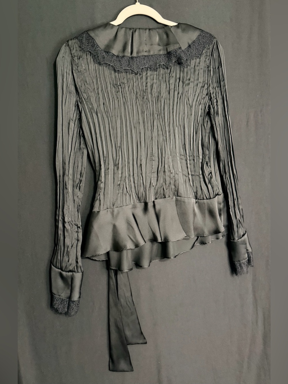 Sunny Leigh M Black Satin-Lace Wrap Blouse Ruffle collar Wrinkle pleated texture - Picture 7 of 14